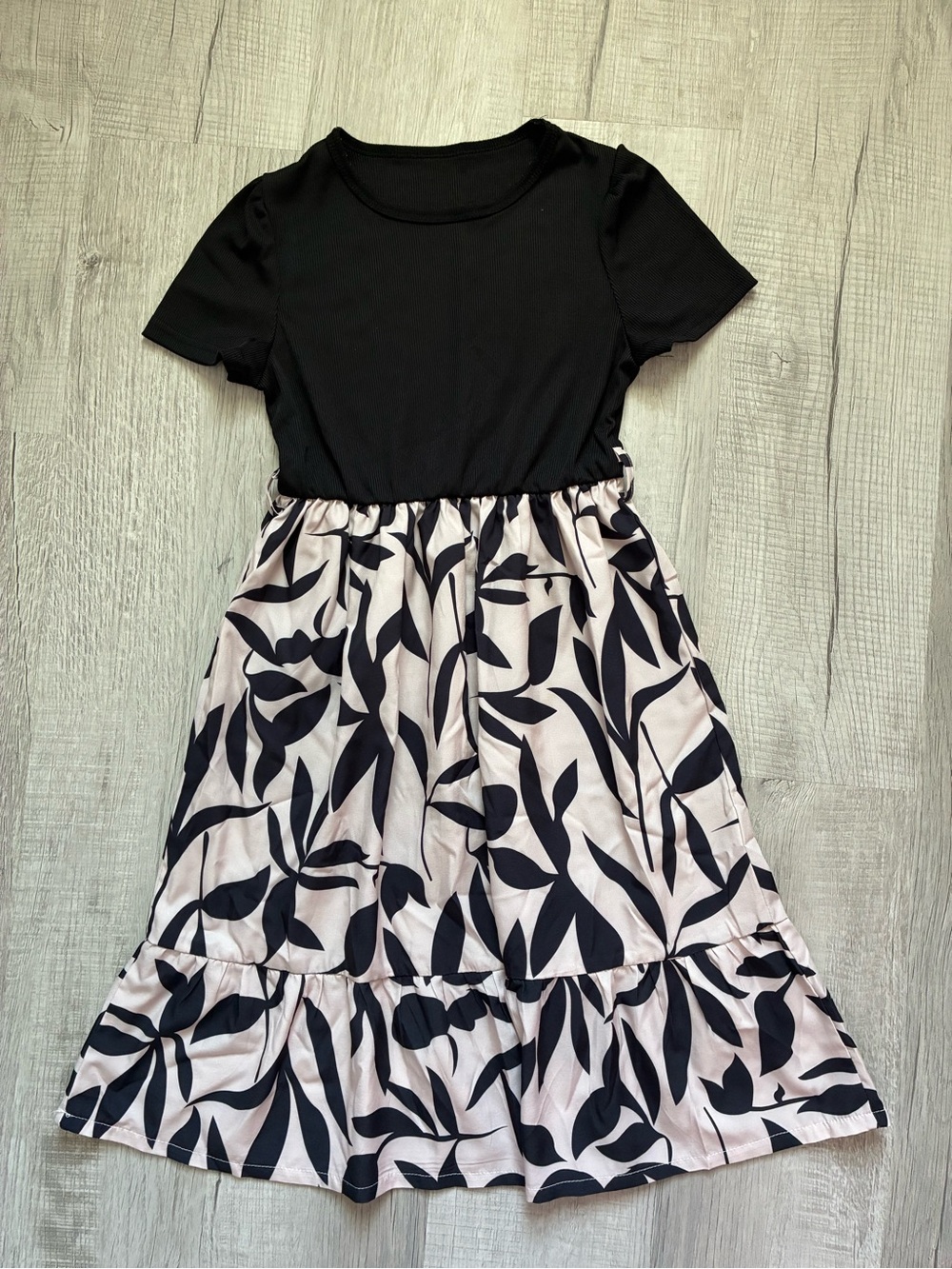Girls' Casual Dress – Black Design with Leaf-Print Skirt